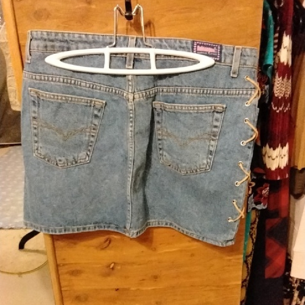 Juniors NWT Bubblegum Blue Denim Skirt with Lace-Up Detail - Picture 4 of 6